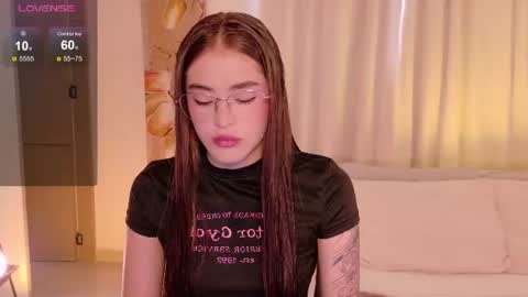 Lizzy Colins online show from June 2026 02:19:01 PM