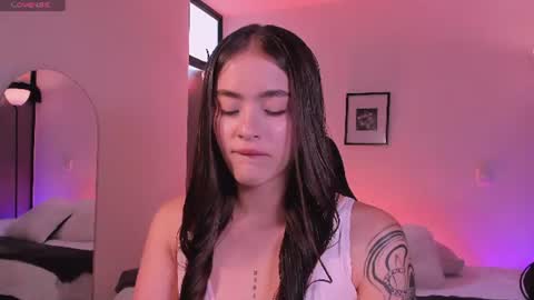 Lizzy Colins online show from June 2026 07:13:01 PM