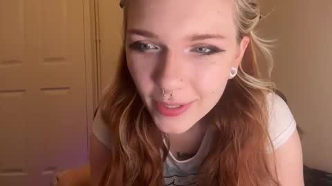 lizzybunny online show from September 2025 07:13:01 PM