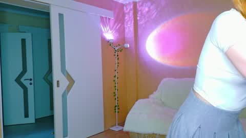 llovelymia online show from June 2026 03:06:02 AM