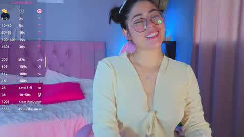 Pamela online show from November 2025 05:57:01 PM