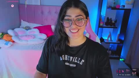 Snapshot of loaluxury chatting on November 2025 09:24:02 PM Pamela online show from November 2025 09:24:02 PM