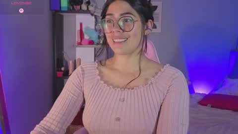 Snapshot of loaluxury chatting on March 2026 09:07:01 PM Pamela online show from March 2026 09:07:01 PM