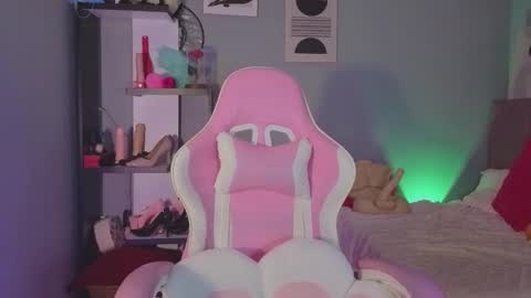 Snapshot of loaluxury chatting on March 2026 07:17:02 PM Pamela online show from March 2026 07:17:02 PM