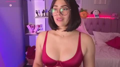 Snapshot of loaluxury chatting on April 2026 10:54:02 PM Pamela online show from April 2026 10:54:02 PM