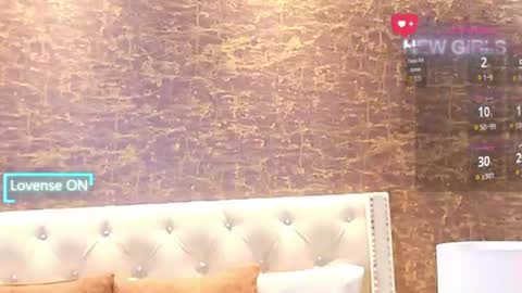  LOANA  online show from June 2026 04:09:02 PM