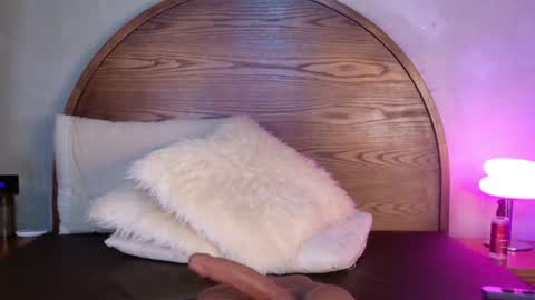  LOANA  online show from July 2026 04:42:02 PM