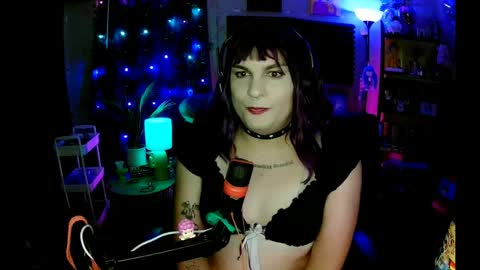 Snapshot of lobotomyprincess chatting on June 2026 02:16:02 AM LobotomyPrincess online show from June 2026 02:16:02 AM