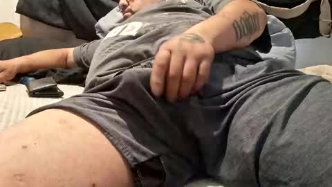 Snapshot of locolouie chatting on April 2026 12:16:01 AM SeekingWaifu online show from April 2026 12:16:01 AM