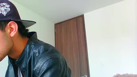 logaan_grey online show from January 2025 04:35:01 PM