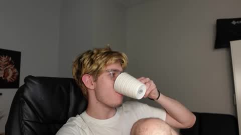 LOGAN FRASER online show from October 2025 02:45:02 PM