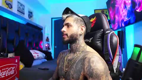 logan_hugh8 online show from March 2026 05:08:02 AM