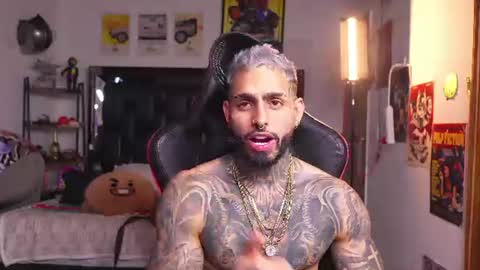 logan_hugh8 online show from July 2026 09:33:01 PM