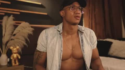 logan_varela online show from January 2025 11:47:01 PM