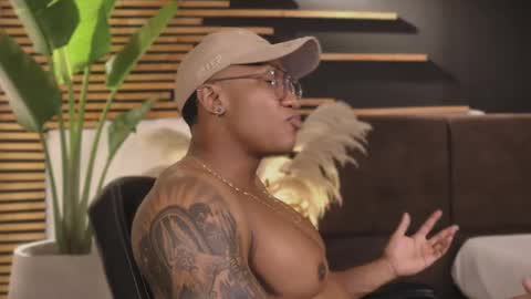 logan_varela online show from January 2025 06:43:02 AM