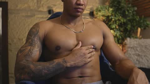 logan_varela online show from December 2025 10:55:01 AM