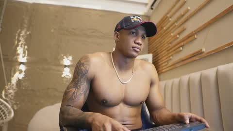 logan_varela online show from April 2026 04:44:01 PM