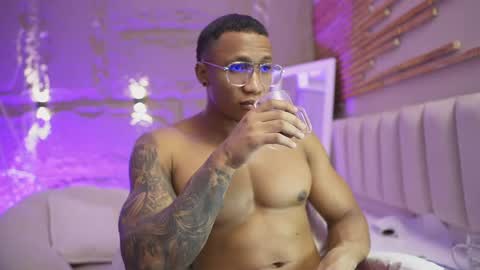 logan_varela online show from May 2026 02:12:01 PM