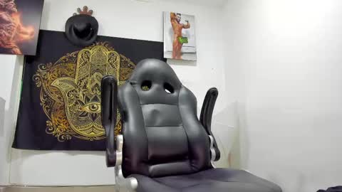 LOGAN WHITTERS online show from February 2025 06:43:02 PM