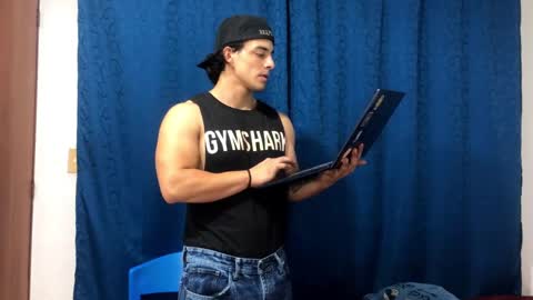 Snapshot of logan_x3 chatting on January 2025 04:19:01 AM Logan online show from January 2025 04:19:01 AM