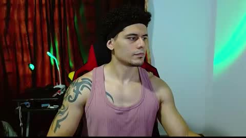 Loganandrwz online show from March 2026 07:32:02 PM