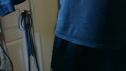 Snapshot of loganreaves69 chatting on December 2024 03:30:01 AM Logan Reaves online show from December 2024 03:30:01 AM