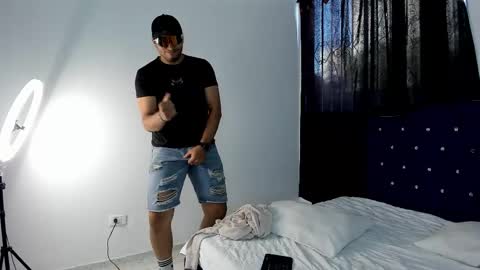 LoganRyder1 online show from October 2025 12:09:01 PM