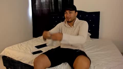 LoganRyder1 online show from October 2025 12:18:02 PM