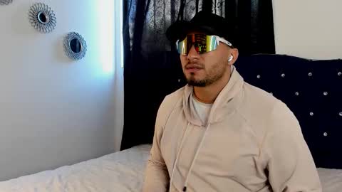 LoganRyder1 online show from November 2025 12:16:01 PM