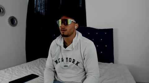 LoganRyder1 online show from November 2025 12:15:01 PM