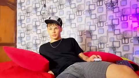 logansteel_ online show from May 2026 06:54:01 AM