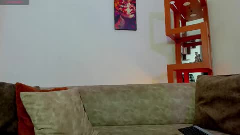 Snapshot of logantwink18 chatting on December 2025 11:01:02 PM logantwink18 online show from December 2025 11:01:02 PM