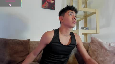 Snapshot of logantwink18 chatting on January 2026 11:18:02 PM logantwink18 online show from January 2026 11:18:02 PM