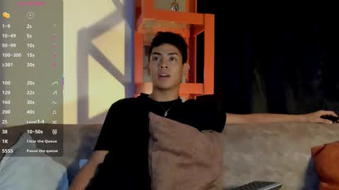 Snapshot of logantwink18 chatting on February 2026 02:38:01 AM logantwink18 online show from February 2026 02:38:01 AM