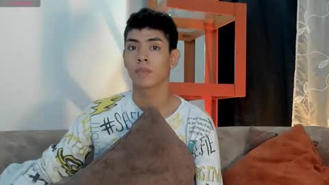 Snapshot of logantwink18 chatting on February 2026 01:59:01 PM logantwink18 online show from February 2026 01:59:01 PM