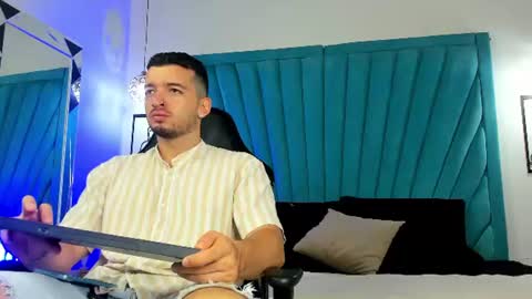 Logan Wolf online show from July 2026 11:28:01 AM
