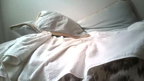 loisaida4u online show from March 2025 07:27:02 PM