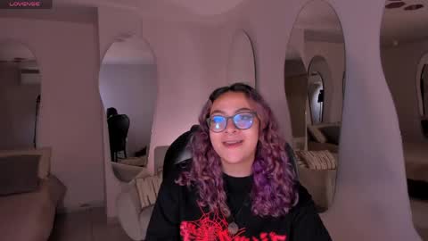 Snapshot of loiseharper chatting on May 2026 05:13:01 AM Loise online show from May 2026 05:13:01 AM