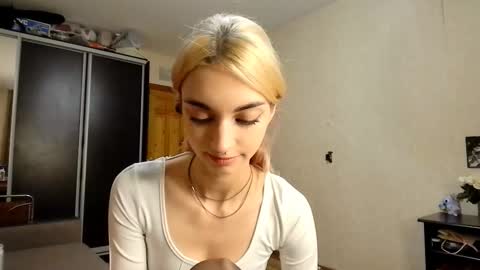 Amelia online show from October 2025 11:59:02 PM