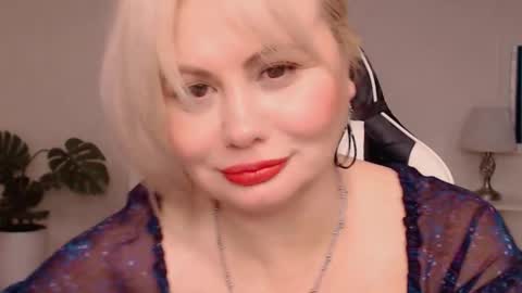  Lola  online show from October 2025 07:27:01 AM