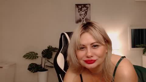 Snapshot of lola_anderson chatting on March 2026 06:43:02 AM Lola online show from March 2026 06:43:02 AM