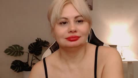 Snapshot of lola_anderson chatting on March 2026 08:19:01 AM Lola online show from March 2026 08:19:01 AM
