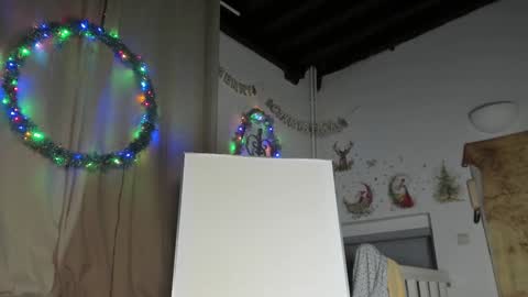 Snapshot of lola_belgium chatting on January 2025 08:04:01 PM lola_belgium online show from January 2025 08:04:01 PM