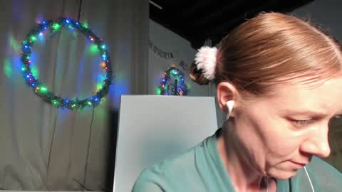 Snapshot of lola_belgium chatting on January 2025 05:37:01 PM lola_belgium online show from January 2025 05:37:01 PM