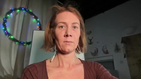 Snapshot of lola_belgium chatting on January 2025 02:49:01 PM lola_belgium online show from January 2025 02:49:01 PM