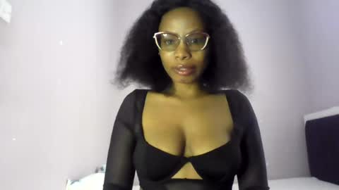 Lola Coco online show from July 2026 10:33:02 AM