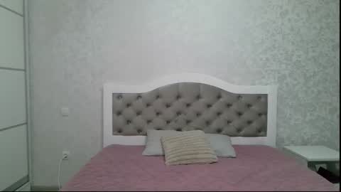 Lola online show from March 2026 06:25:01 PM