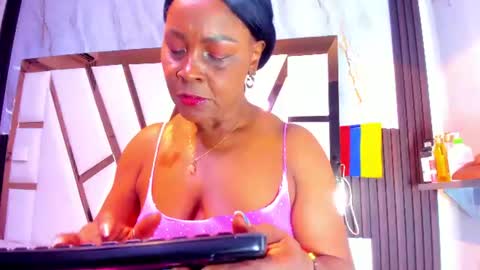 Lola online show from July 2026 12:14:02 PM