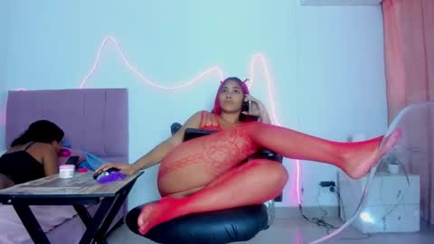 lola_lustrum online show from June 2026 06:03:02 PM