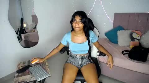 lola_lustrum online show from June 2026 03:36:01 PM